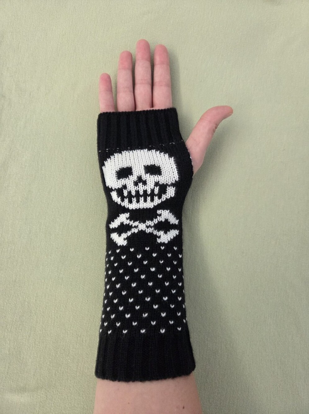 Skull And Bones Fingerless Knit Gloves